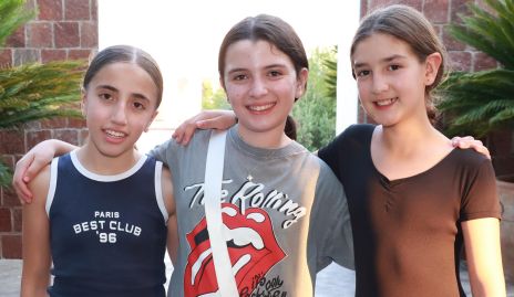  Vale Leos, Ivanna Flores y Eugenia Mercado.