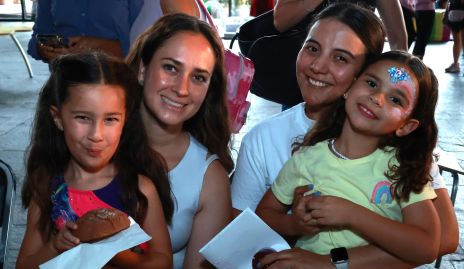  Mariana Siguieri, Constanza Eli, Paola Cárdenas y Sofía Cárdenas.