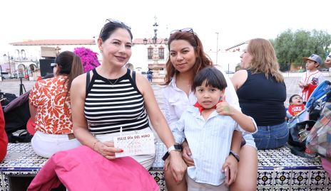  Horalia Beltrán, Gabriela Denis y Emilio Noyola.
