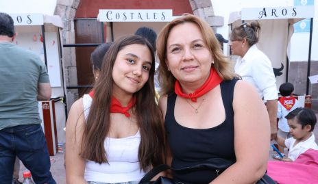  Mía López y Marisol Salazar.