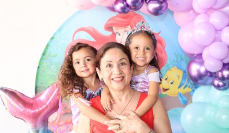  Macarena Monsech, Lupita Salazar y Marina Reverte.