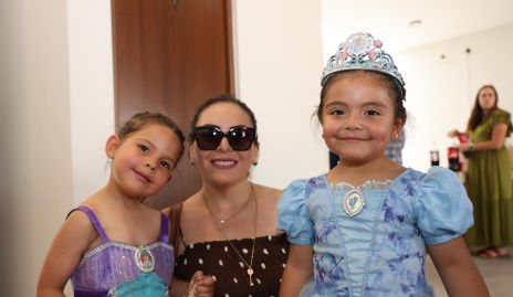  Nathali, Isabela Molina, Ana Pau Ramírez.