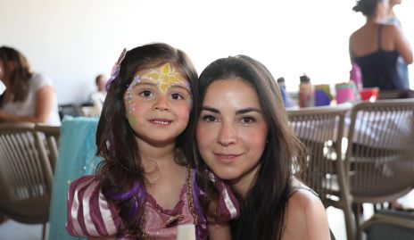  Emilia González y Milagros Suárez.
