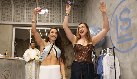  Susana Esqueda y Lucero Esqueda.