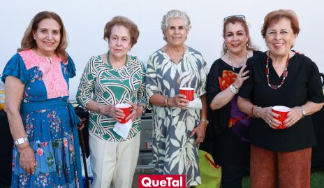  Marta Acevedo, Berta Olicia del Pozo, Lupita Atreviño, Lila González y Licha Hinojosa.
