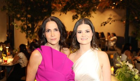  Leticia de la Torre con su hija Marijó.
