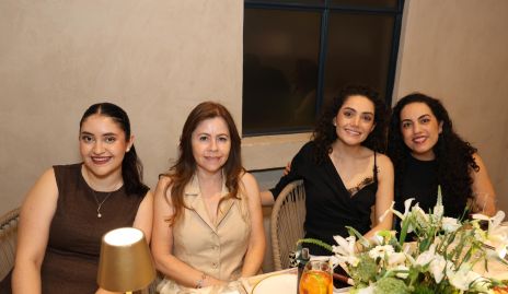  Dania, Scati Chavarría, Paola y Alejandra Zepeda.