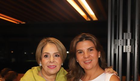  Laura Álvarez y Montse Abella.