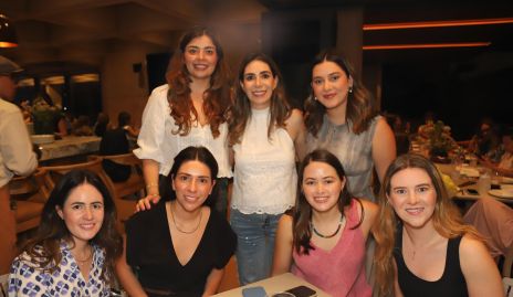  Marijó Motilla, Andrea Lorca, María José Villalobos, Paulina Aldrett, Cristy Lorca, Marisol Aldrett y Mariana Álvarez.