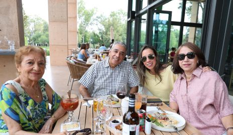  Diana de la Garza, Miguel Arriaga, Diana Arriaga y Fabiola Gamboa.