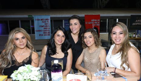  Elizabeth Guañís, Janahi Landeros, Marie Hernández, Rocío Moreno y Sofía Ruiz.