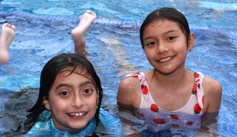  Renata y Regina Gómez.