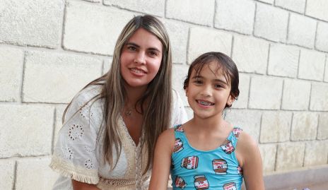  Mariana Berrones y Renata Cordero.