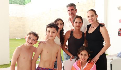  Gustavo, Santiago, Ana Paula, Juan Manuel, María, Lilia e Inés.