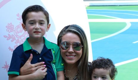  Emmanuel, Paulina y Mateo.
