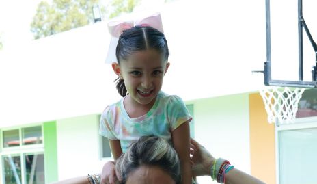  Macarena y Mónica Leboreiro.