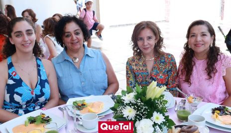  Lucero Pérez, Lucero Chávez, Sandra Hernández y Norma Cadenas de Noyola.