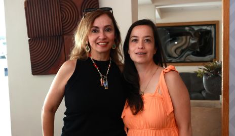  Liz Aradillas y Maru Alvarado.