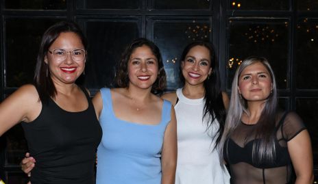 Monica Valladares, Cyndi López, Claudia Silva y Cintia Martinez.