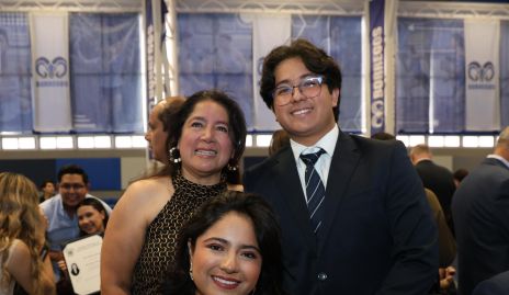  María del Socorro González, Andrea Cristina y Samuel Alejandro Guajardo.