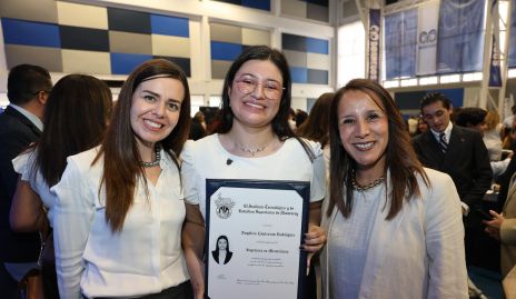  Alma García, Angélica Contreras y Adriana Olguín.