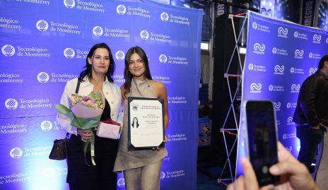  Sandra Morelos y María Paula Humara.