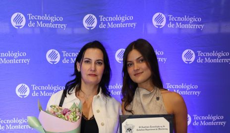  Sandra Morelos y María Paula Humara.