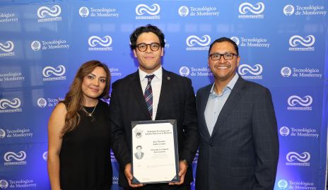  Cinthia Castillo, Alejandro y Alejandro Robles.