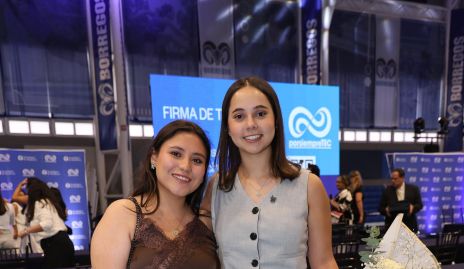  Ximena Ramírez y Regina Kasis.