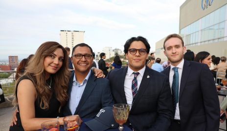  Cinthia Castillo, Alejandro Robles, Alejandro Robles y Santiago Hampshire.