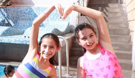  Ana José Enríquez e Isabela Valadez.