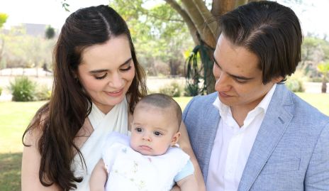  Gabriela Martins Anaya y Mauricio Lasso de la Vega Ruiz con su hijo Mauricio.