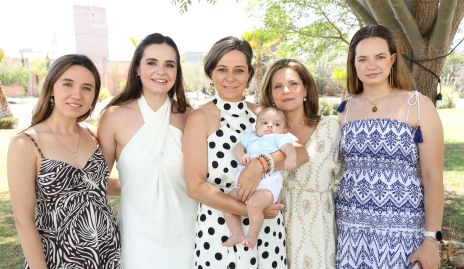  Adriana y Gaby Martins, Vero Anaya, Eva Anaya y Alejandra Martins.