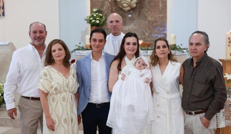  Manuel Martins, Eva Anaya, Mauricio Lasso de la Vega Ruiz, Gabriela Martins Anaya, Cristina Ruiz y Armando Lasso de la Vega con Mauricio.