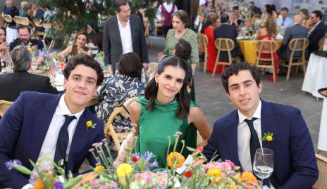  Andrés Morales, Jimena y Pablo Morales.