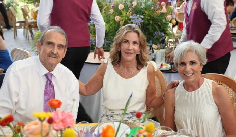  Guillermo Borbolla, Marcela López y Chilín Corripio.