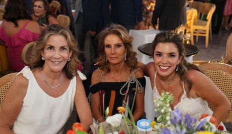  Alejandra Allende, Lourdes Herrera y Sofía López.