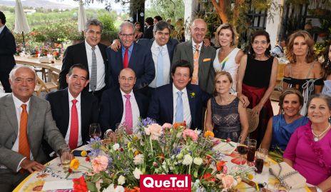  Julio Castelo, Alfonso Galán, Paco Leos, Rafael Olmos, Anna Meade, Marcela Nava, Lourdes Herrera, Luchi Castelo, Manolo Lorca, Félix Bocard, Fernando López, Carlos López, Maripepa Valladares, Martha Elena Muñiz y Lupita González.