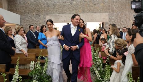  Jorge Morales con sus hijas Fernanda y Julia.