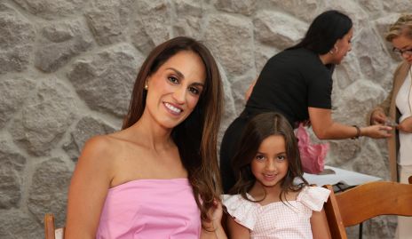 Gloria Leal con su hija Roberta.