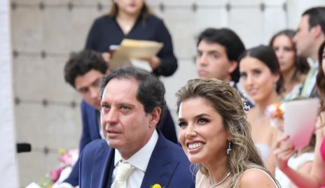  Jorge Morales y Sofía López en su boda.