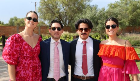  Elena Lomelí, Miguel, Javier y Andrea Cantú.