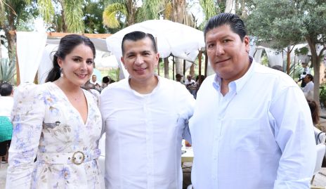  Pupi Torrescano, Padre Rubén Pérez y René Diaz.