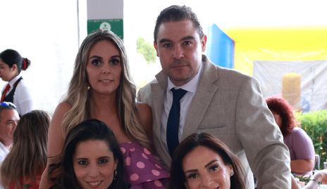  Karina Ríos, Vicente Azcargota, Alina Navarro y Fer Tovar.
