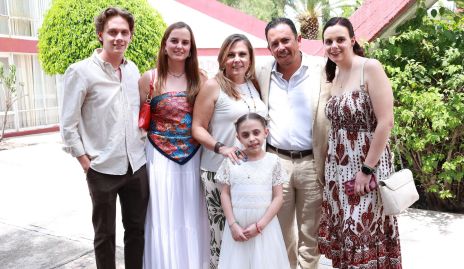  Alejandro Miche, Marisa Michel, Maru Azcargota, Juan Pablo Rodríguez, Marce Michel y Loretta Azcargota.