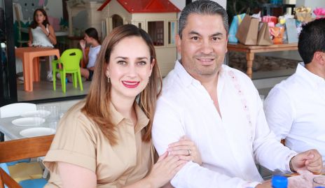  Mariana Siller y Humberto.