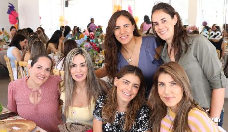  Mariana González, Elizabeth Berrones, Jessica Ferretiz, Saide Chevaile, Lourdes Ortiz y Liz Villaseñor.