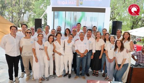  El Patronato del Club de Niñas y Niños.