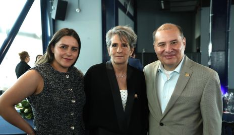  Vania Moreno, Ana María Abascal y Javier Medina.
