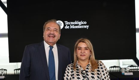  Mario García y Carmenchu.